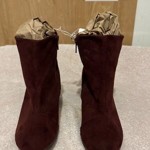 NWT Women's Burgundy Suede Ankle Boots